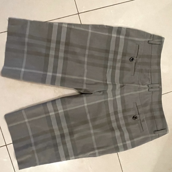 Burberry shorts - Picture 3 of 5
